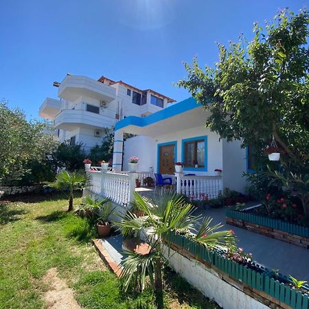 Guesthouse Xhuliano クサミル エクステリア 写真