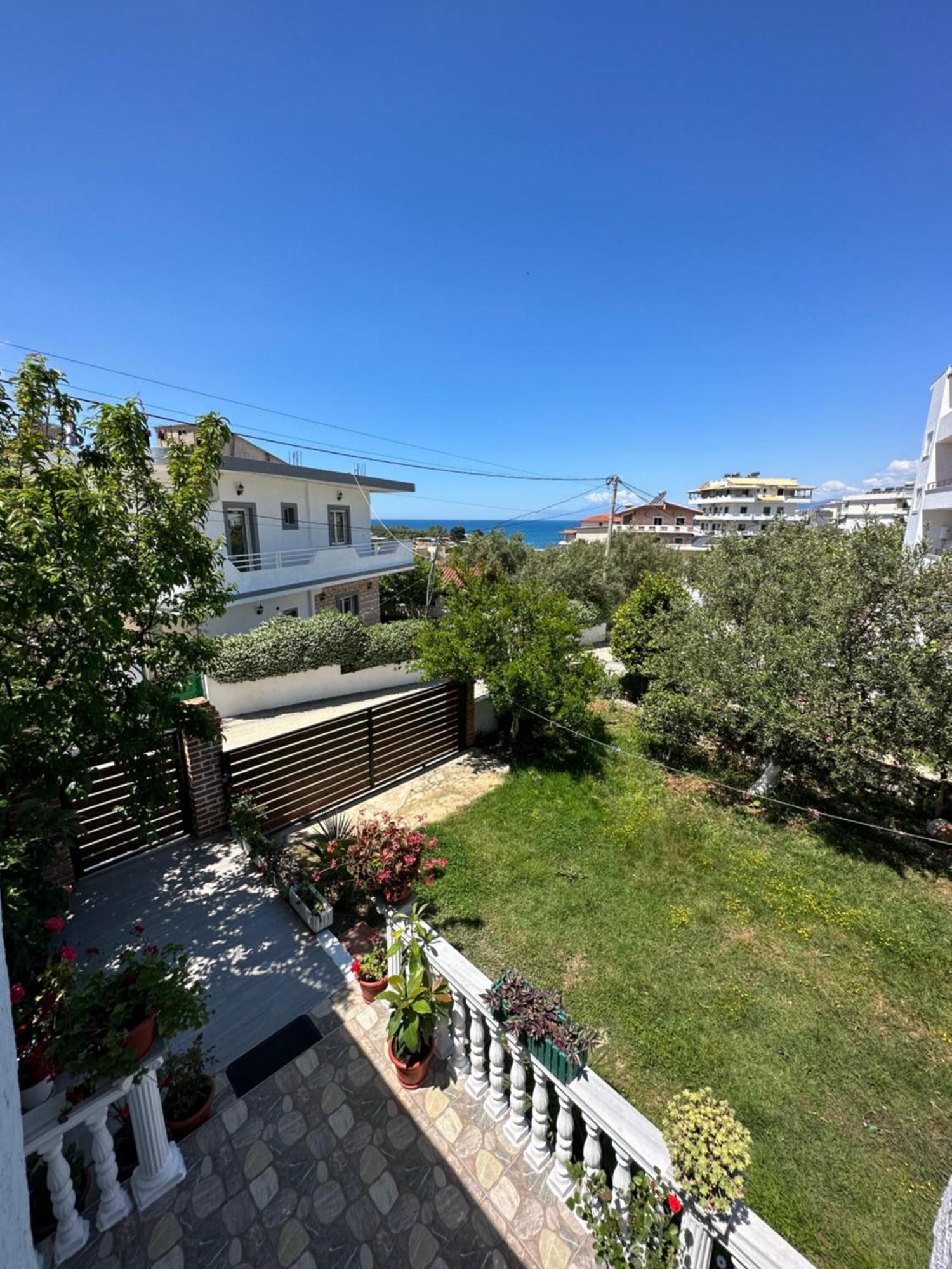 Guesthouse Xhuliano クサミル エクステリア 写真
