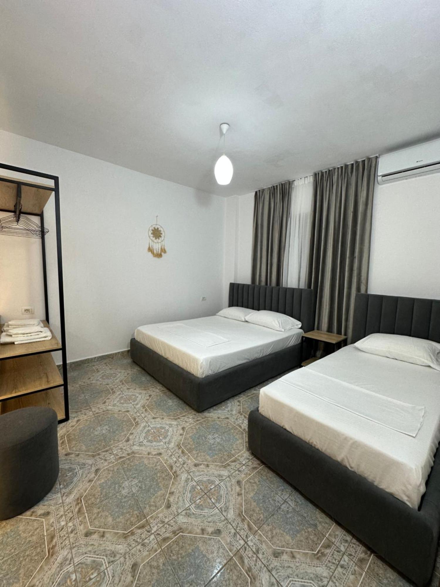 Guesthouse Xhuliano クサミル エクステリア 写真