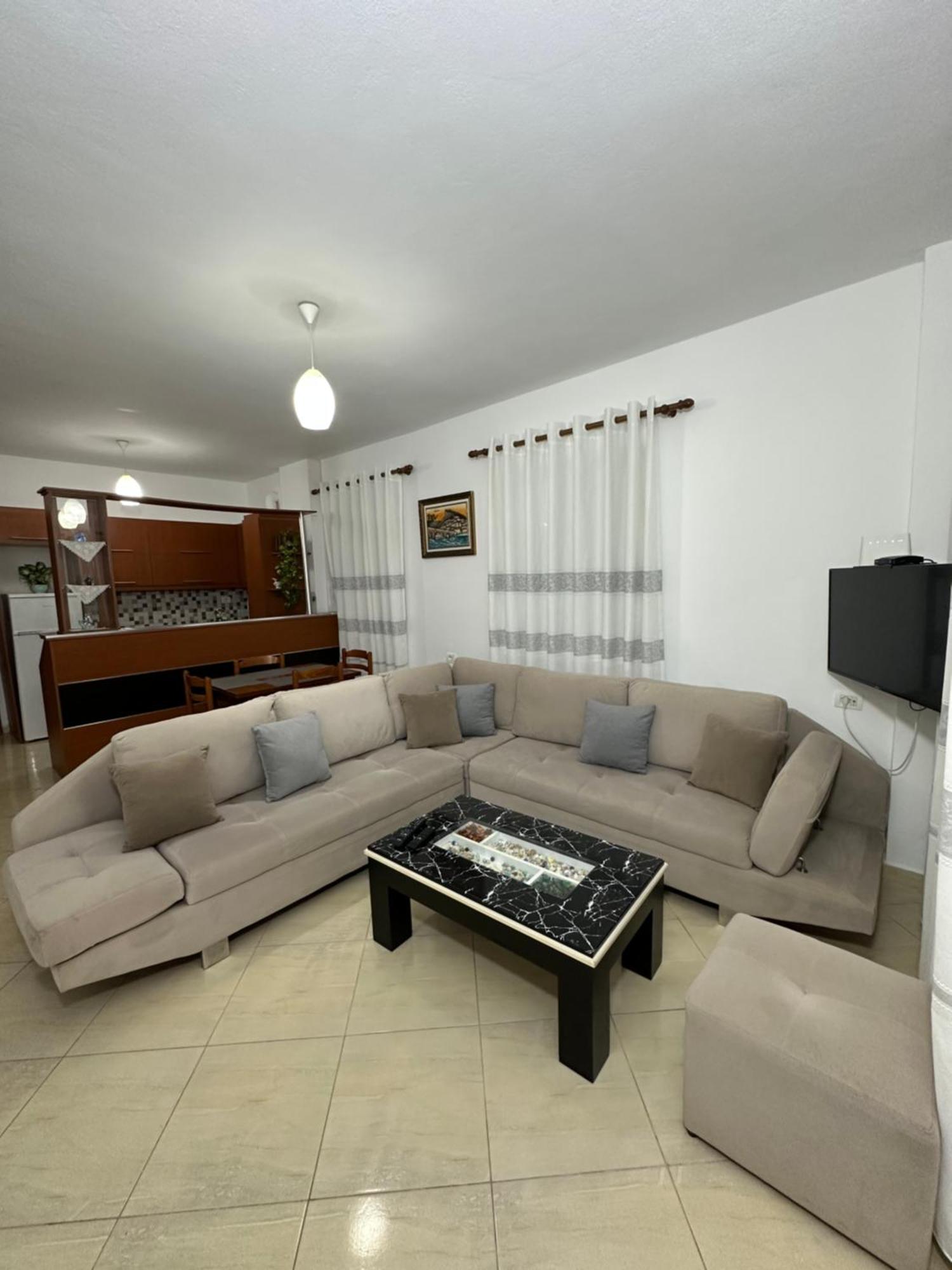 Guesthouse Xhuliano クサミル エクステリア 写真